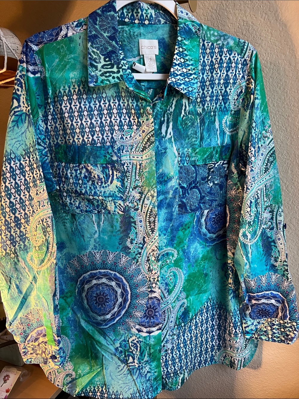 Breezy Chico’s Turquoise & Blue Printed Button-Down Shirt